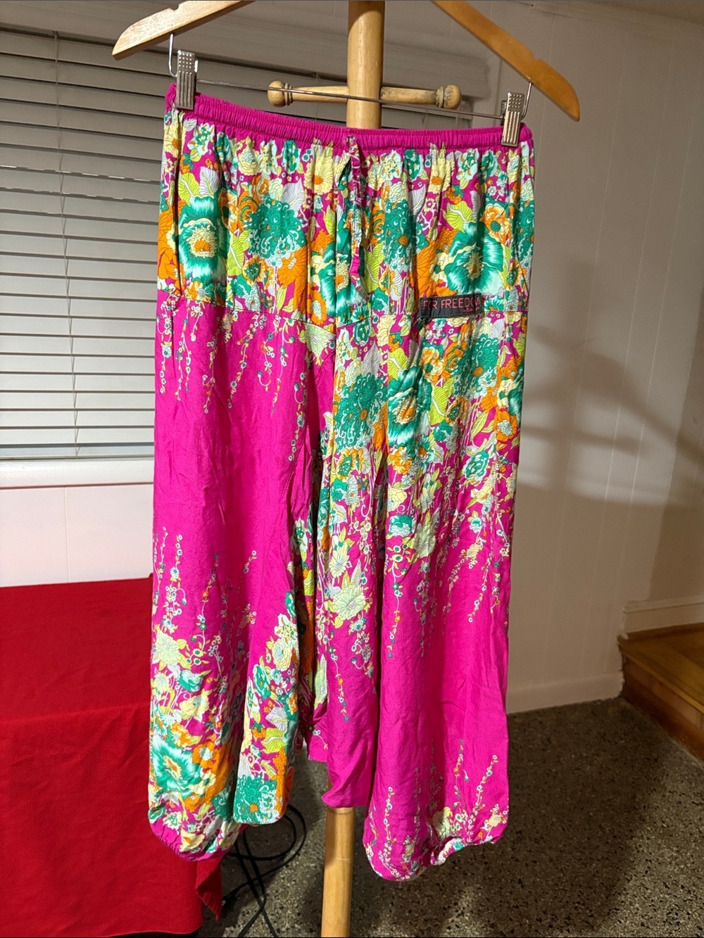 For Freedom by Sak Saum Vibrant Fuchsia Floral Harem Pants Size S